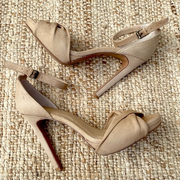 JOE’S JEANS Vaughn Latte Suede Leather Heels - Picture 5 of 12